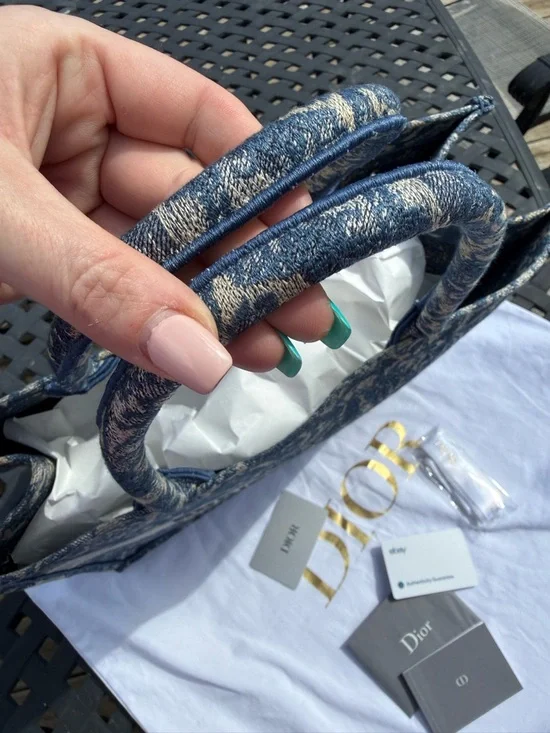 💯 Dior Brocart Motif Book Tote Bag - Picture 5 of 16